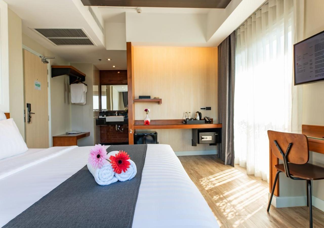 Dang Derm In The Park Khaosan Hotell Bangkok Exteriör bild