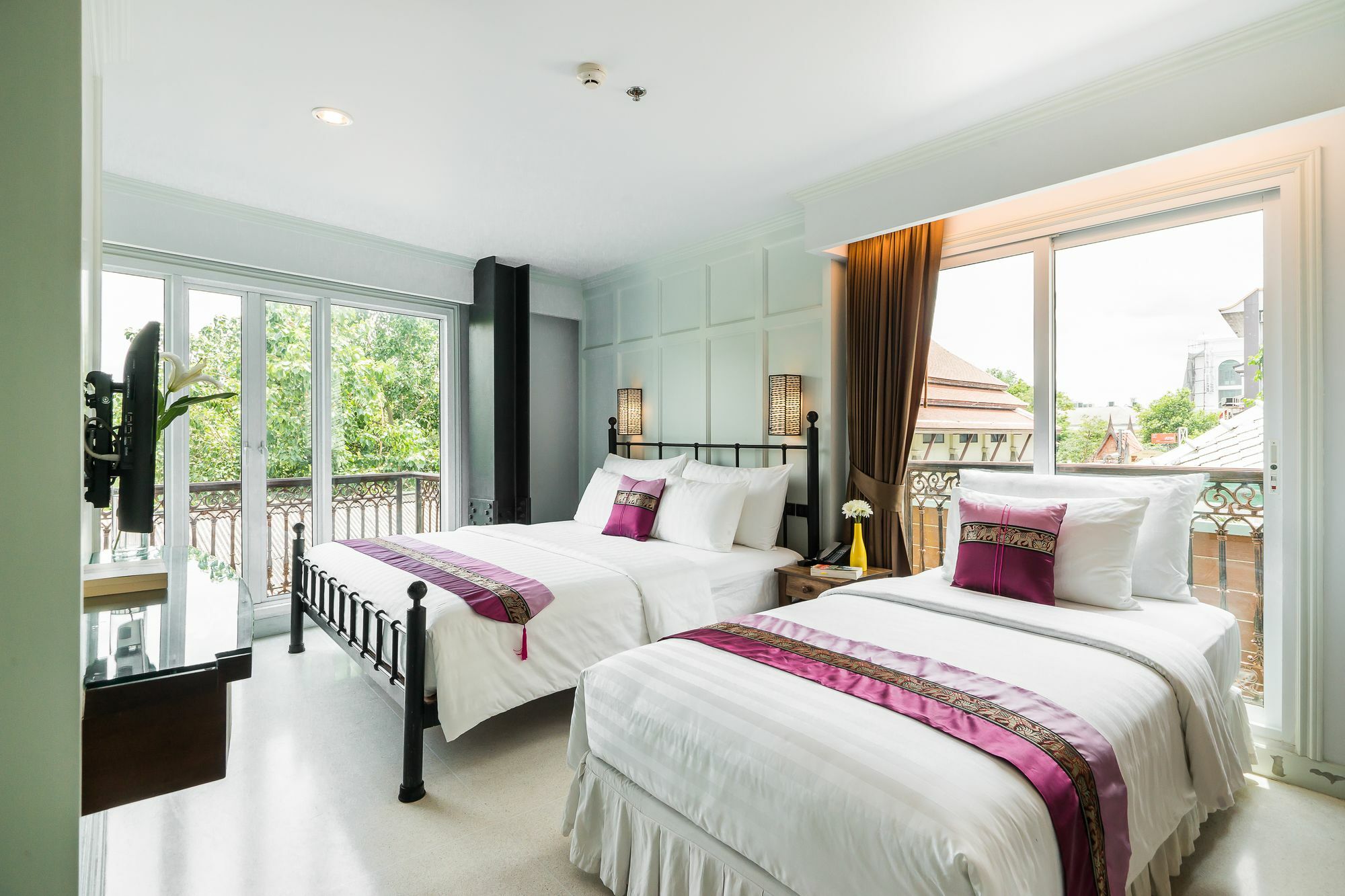Dang Derm In The Park Khaosan Hotell Bangkok Exteriör bild